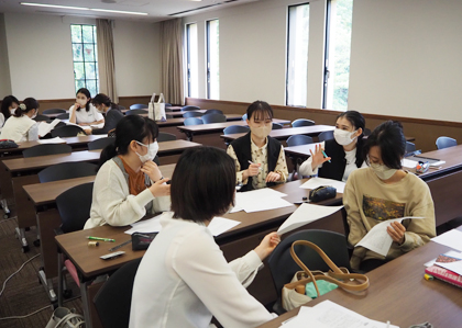 心理演習　授業風景　神戸女学院